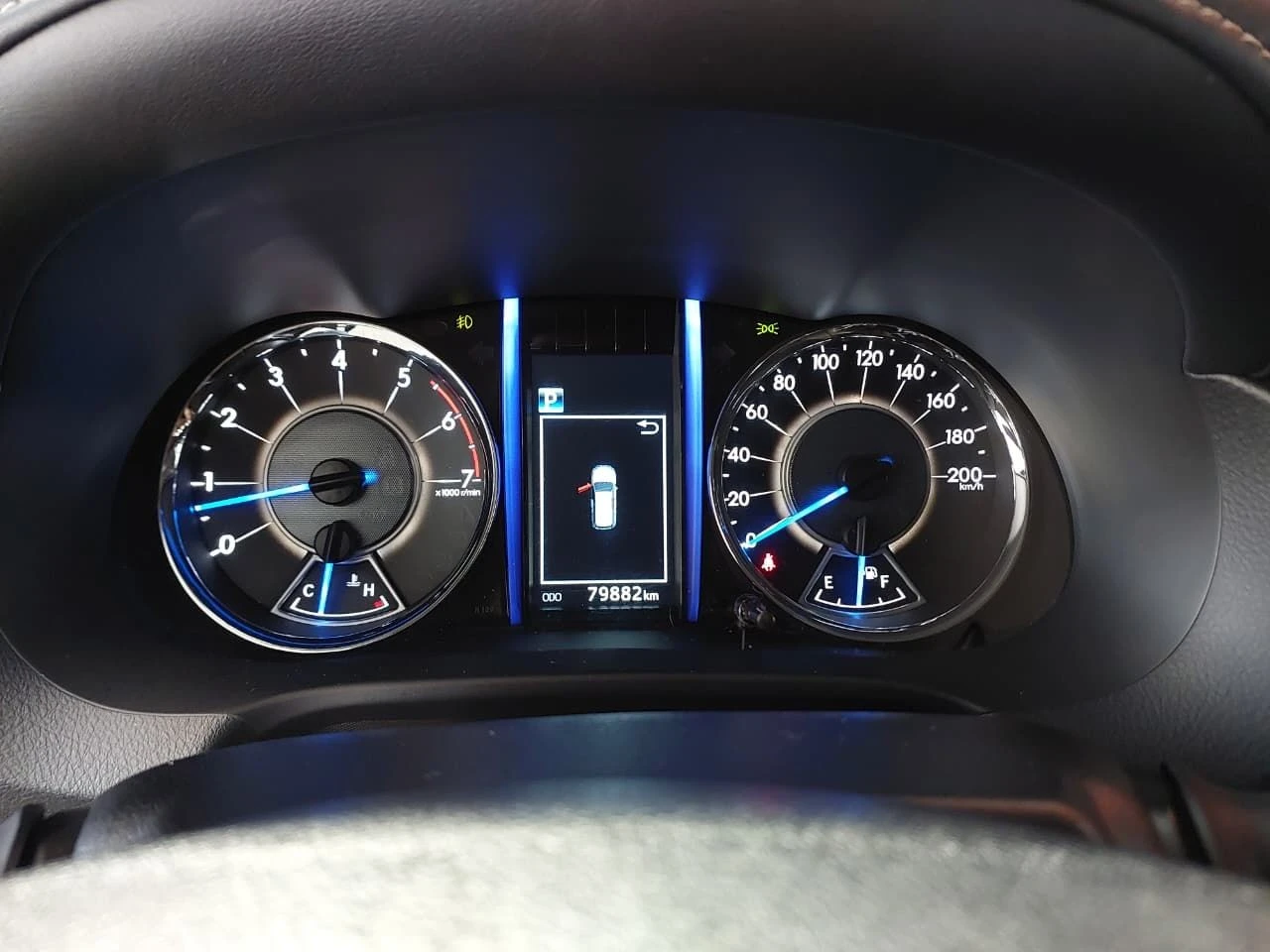 TOYOTA HILUX