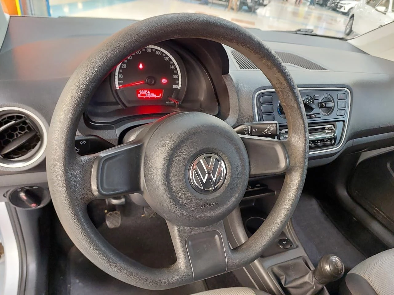 VOLKSWAGEN UP