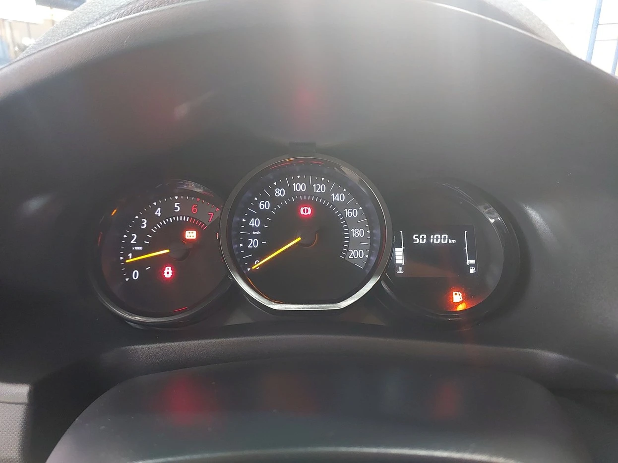 RENAULT SANDERO