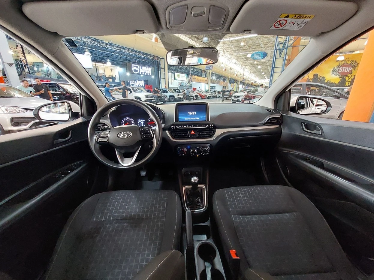 HYUNDAI HB20