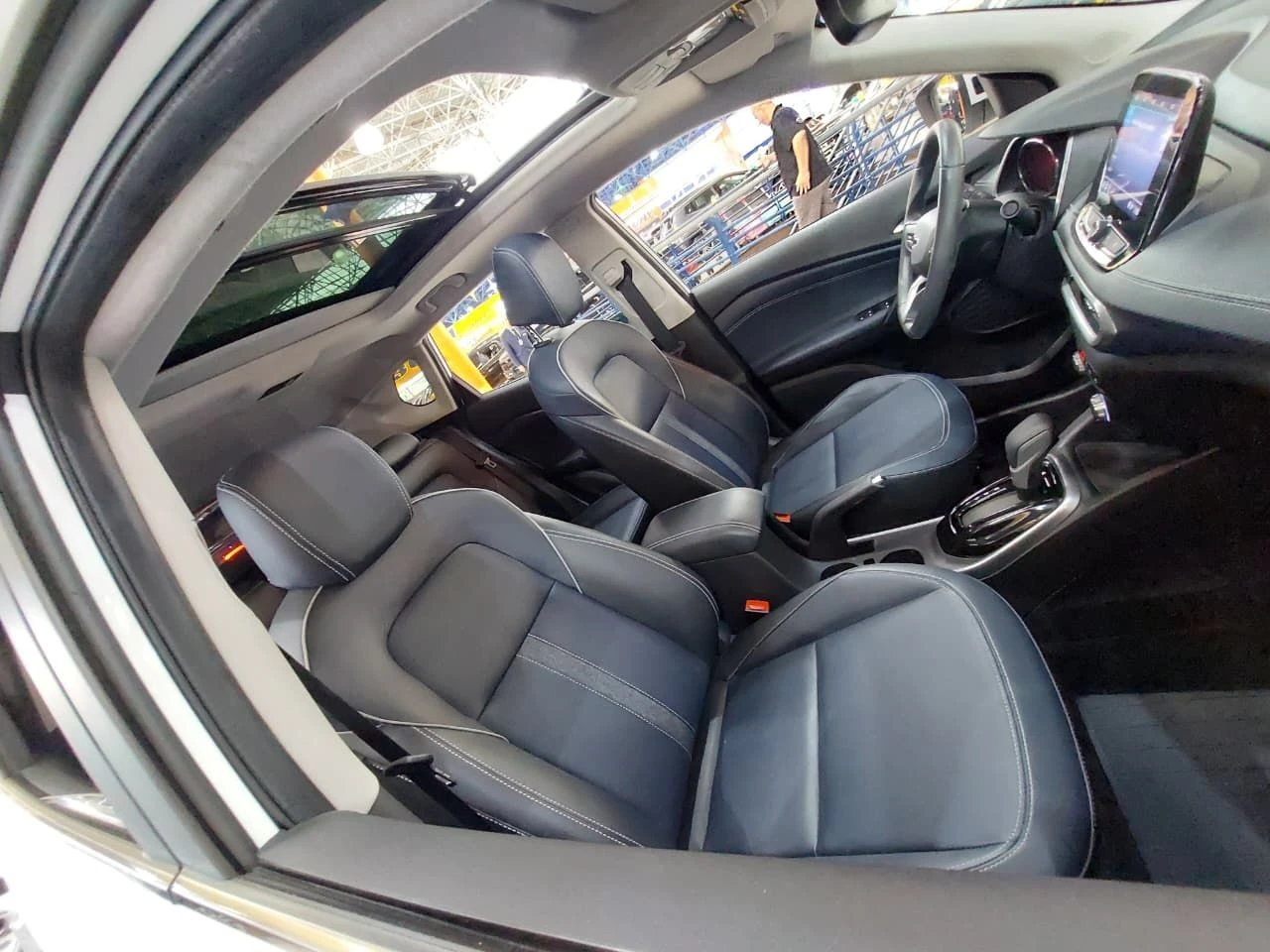 CHEVROLET TRACKER