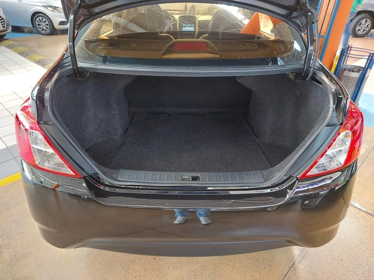 NISSAN VERSA