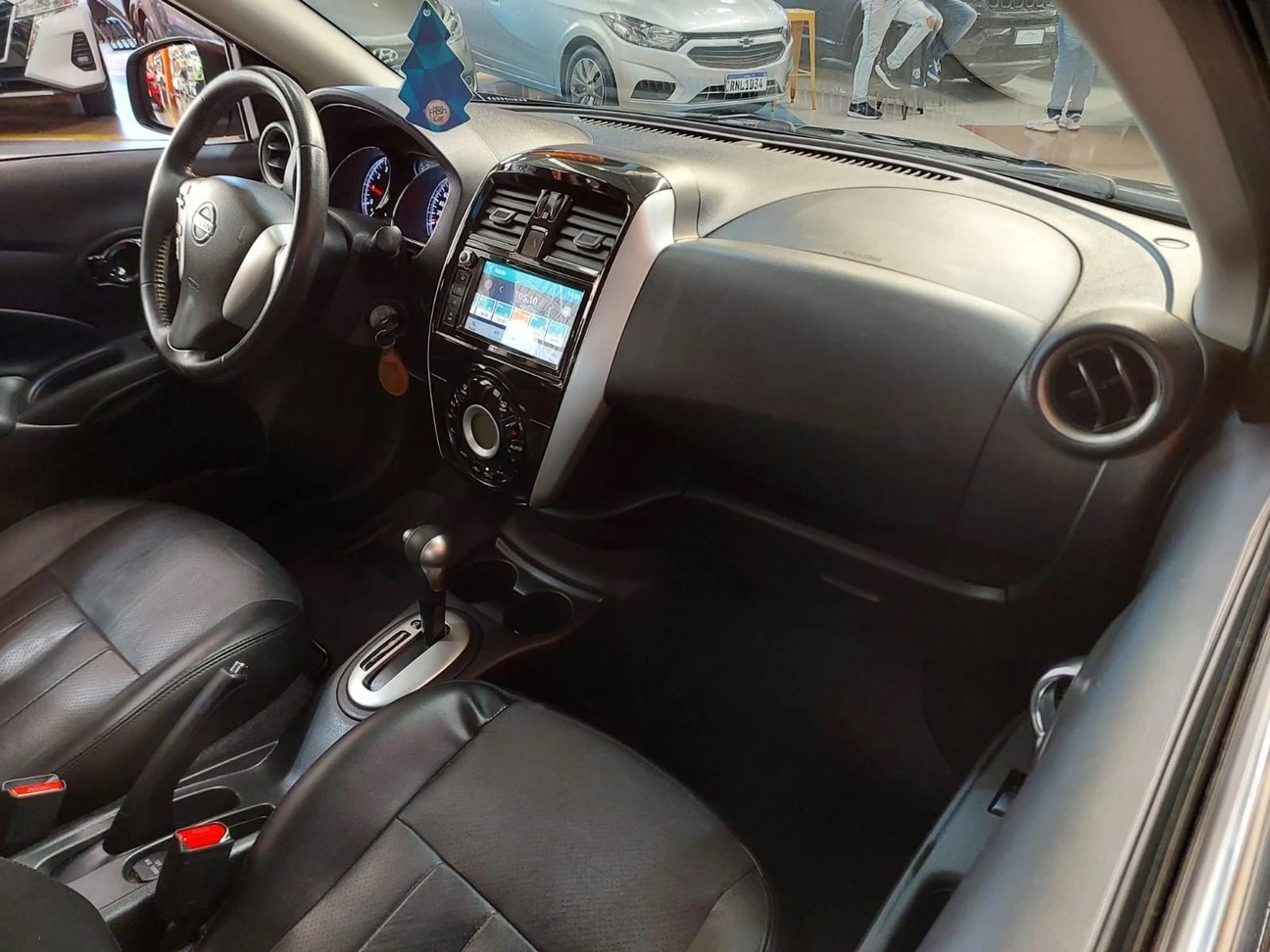 NISSAN VERSA