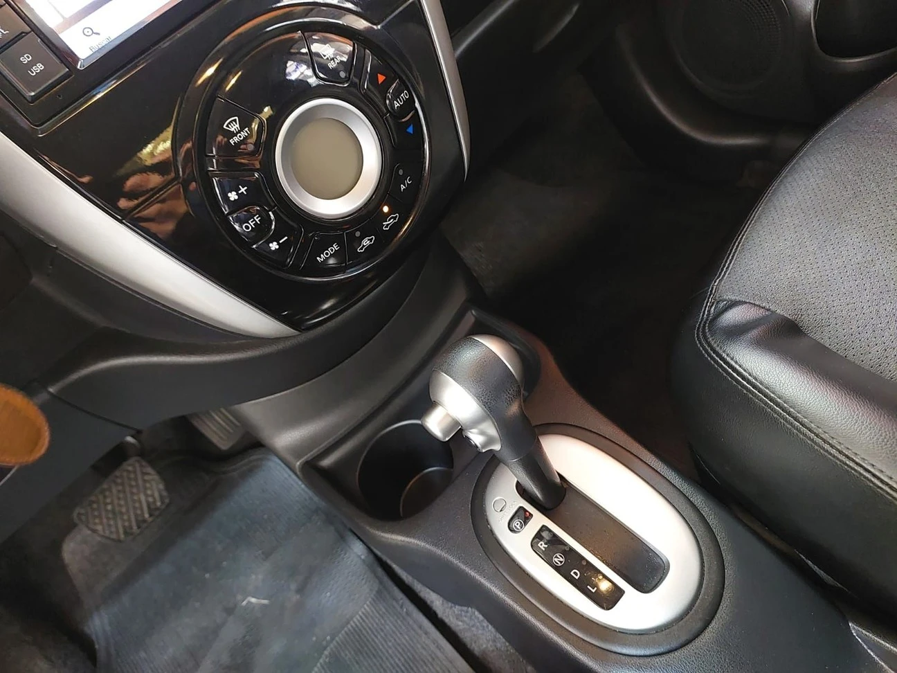 NISSAN VERSA