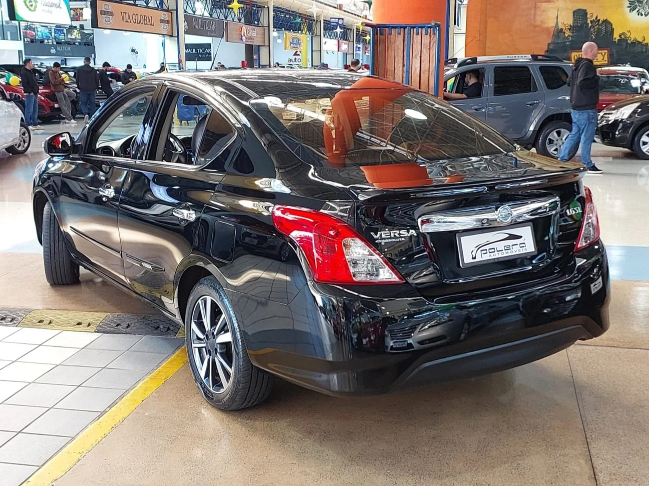 NISSAN VERSA