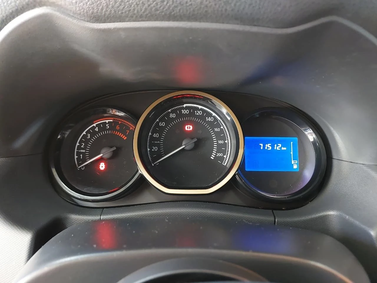 RENAULT DUSTER