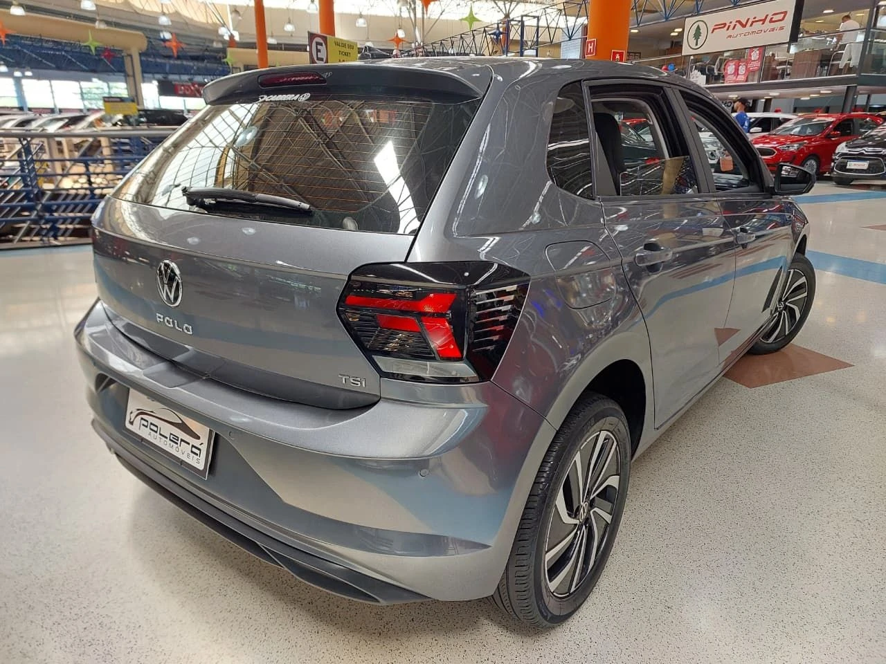 VOLKSWAGEN POLO