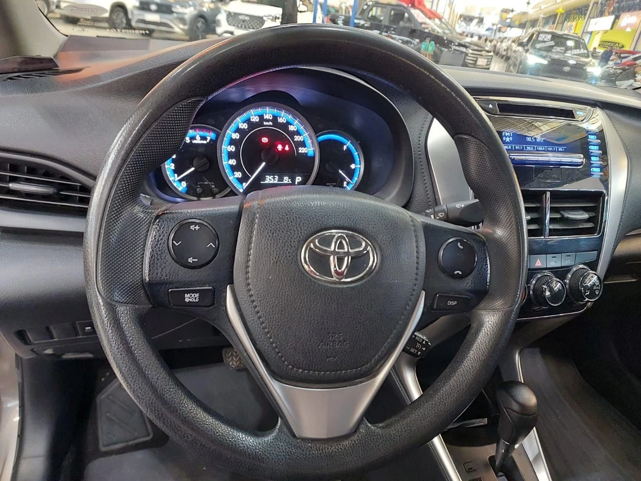 TOYOTA YARIS