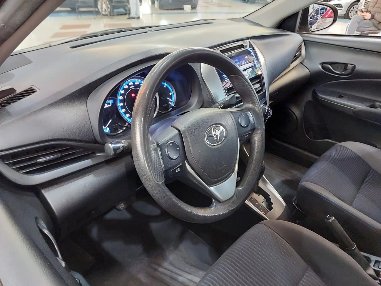 TOYOTA YARIS
