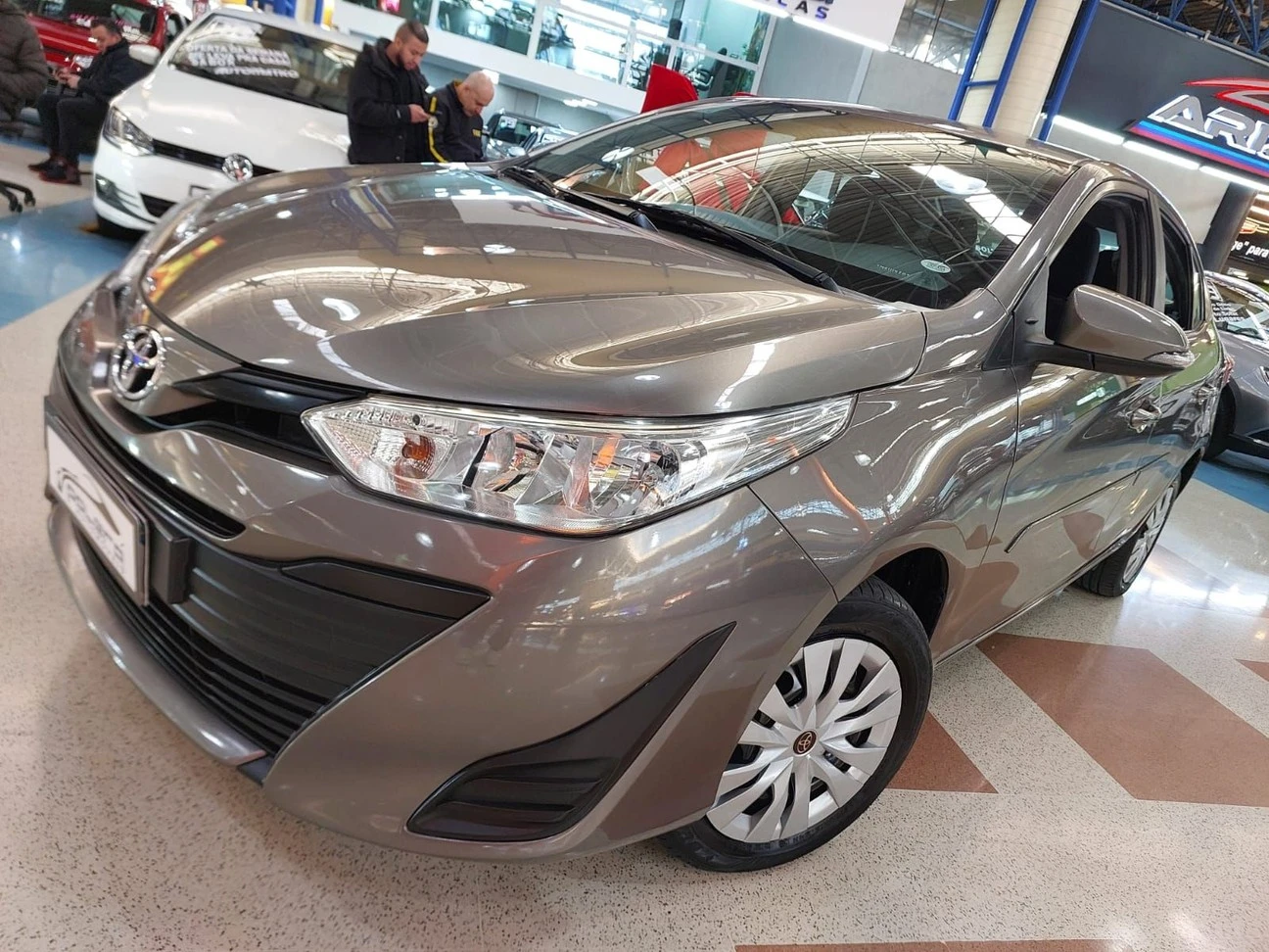 TOYOTA YARIS