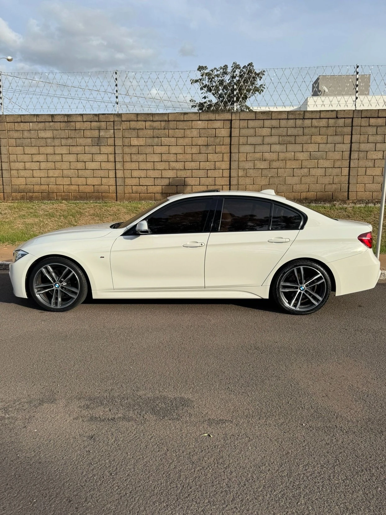 BMW 328I