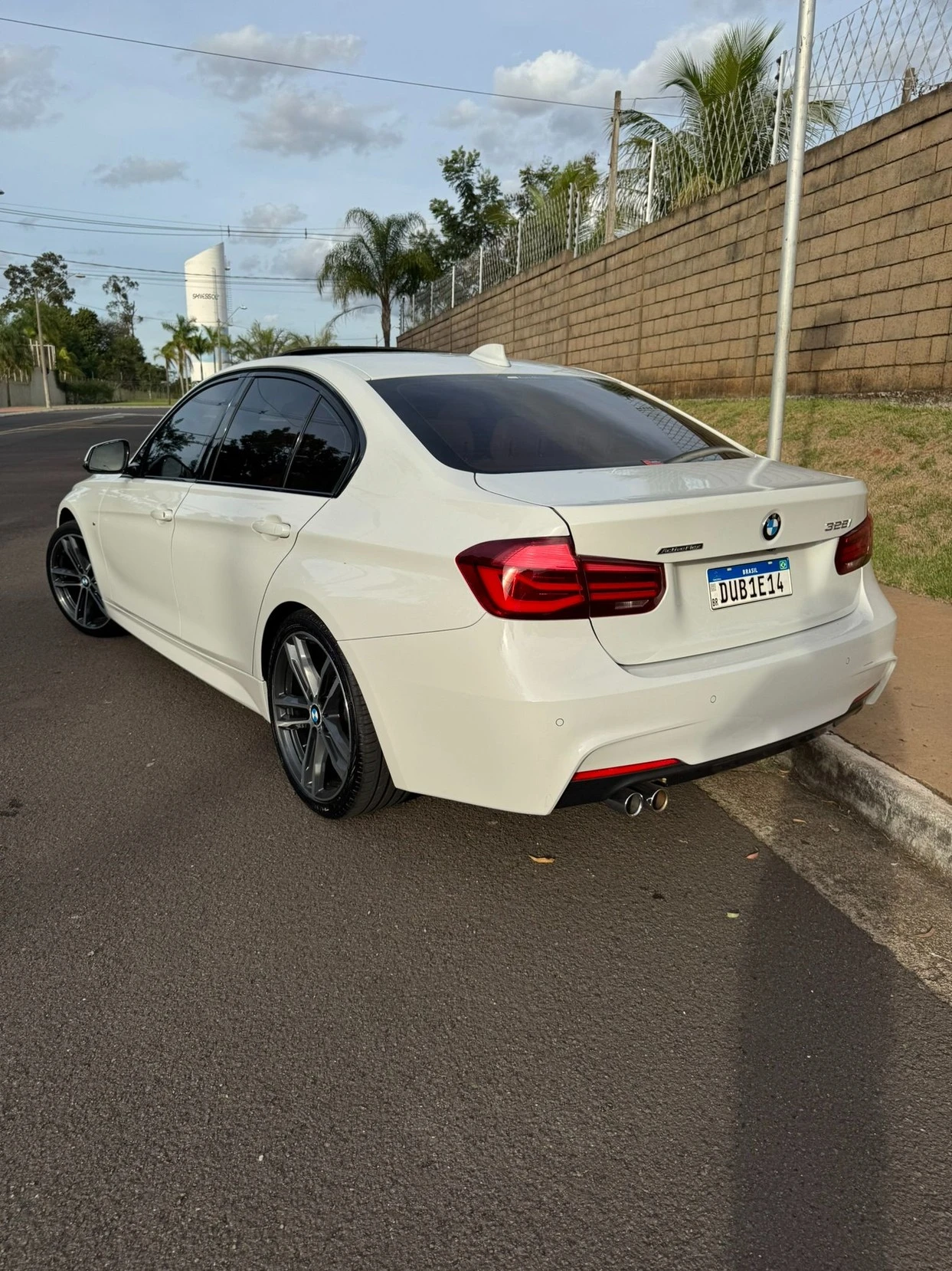 BMW 328I