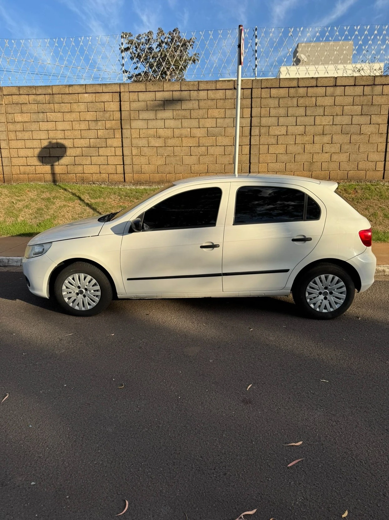 VOLKSWAGEN GOL