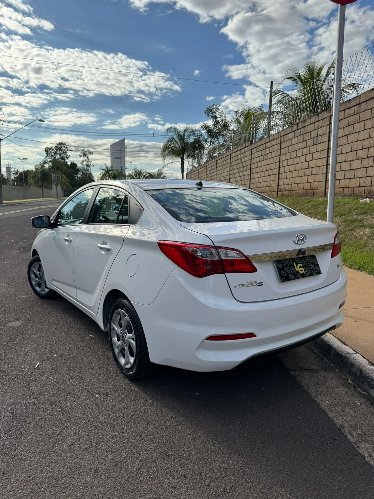 HYUNDAI HB20S