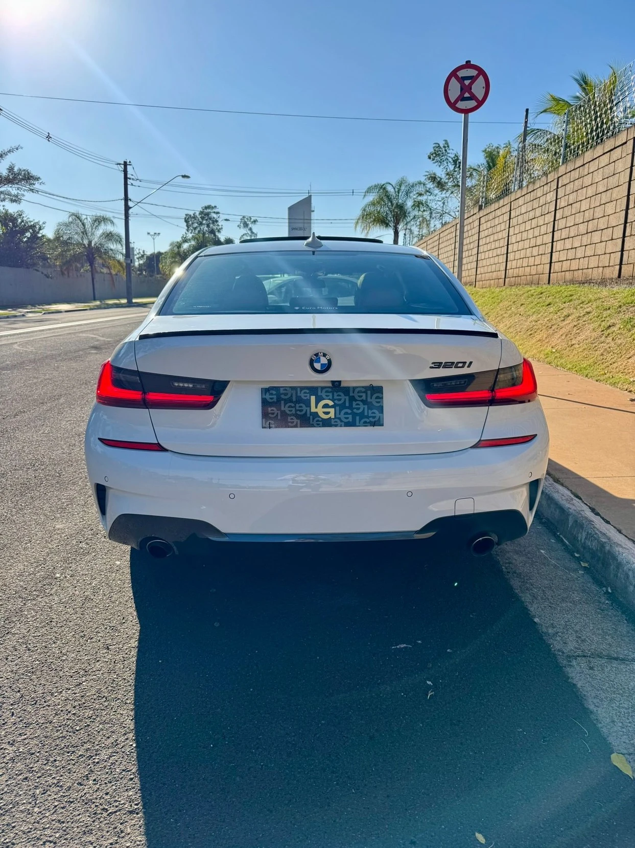 BMW 320I