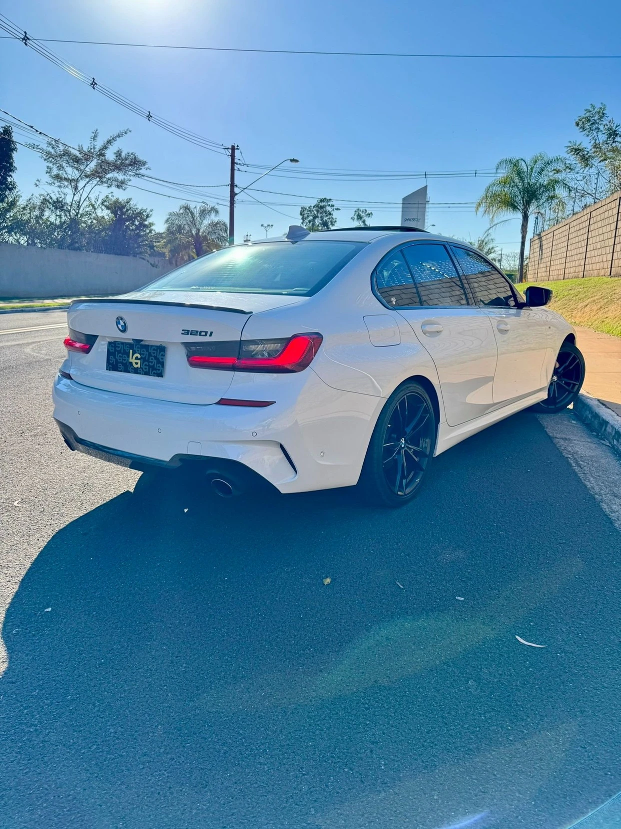 BMW 320I