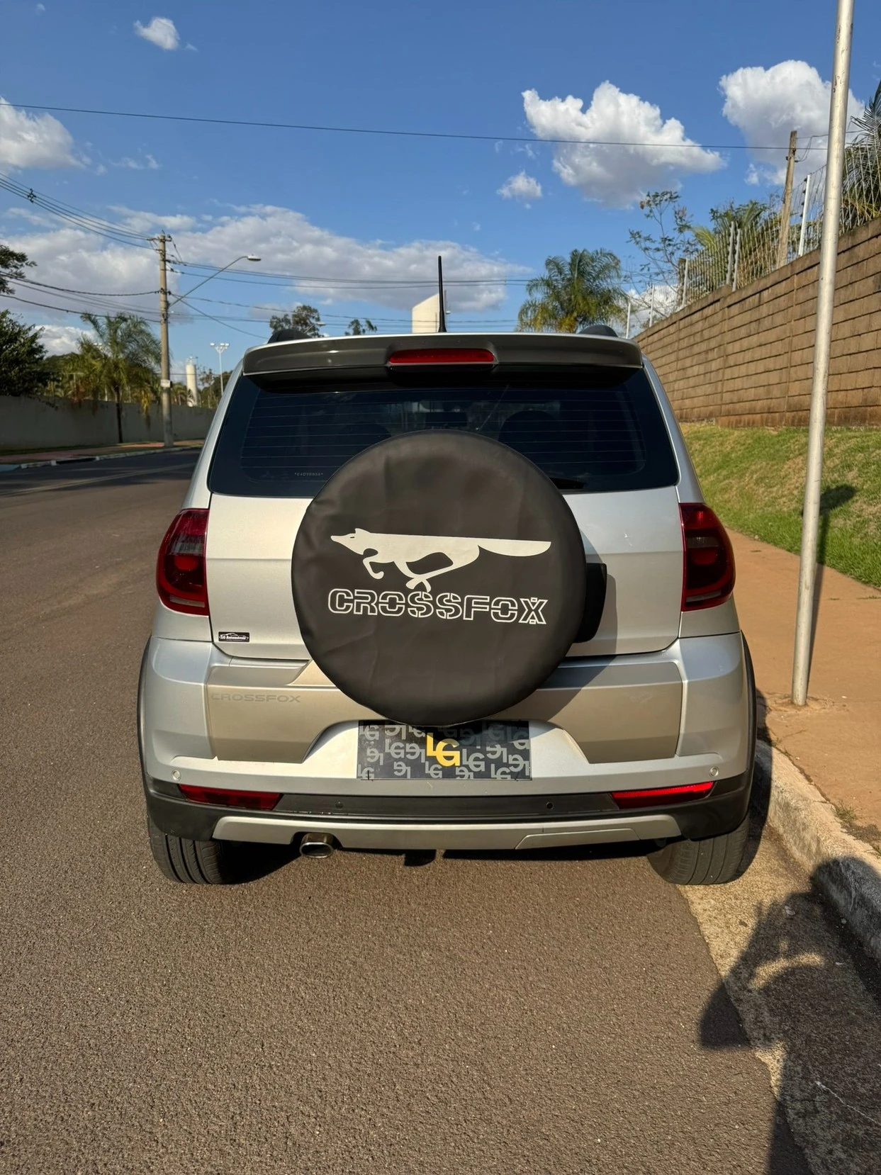 VOLKSWAGEN CROSSFOX