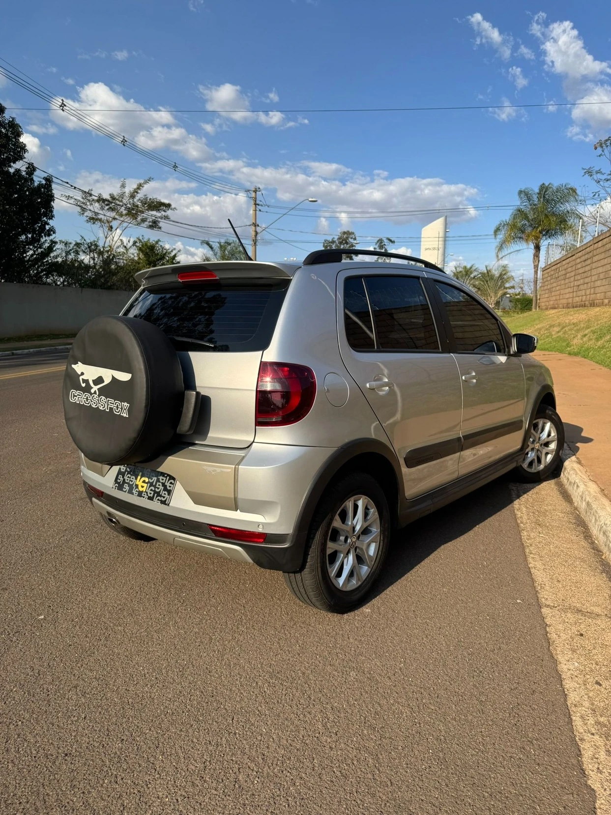 VOLKSWAGEN CROSSFOX