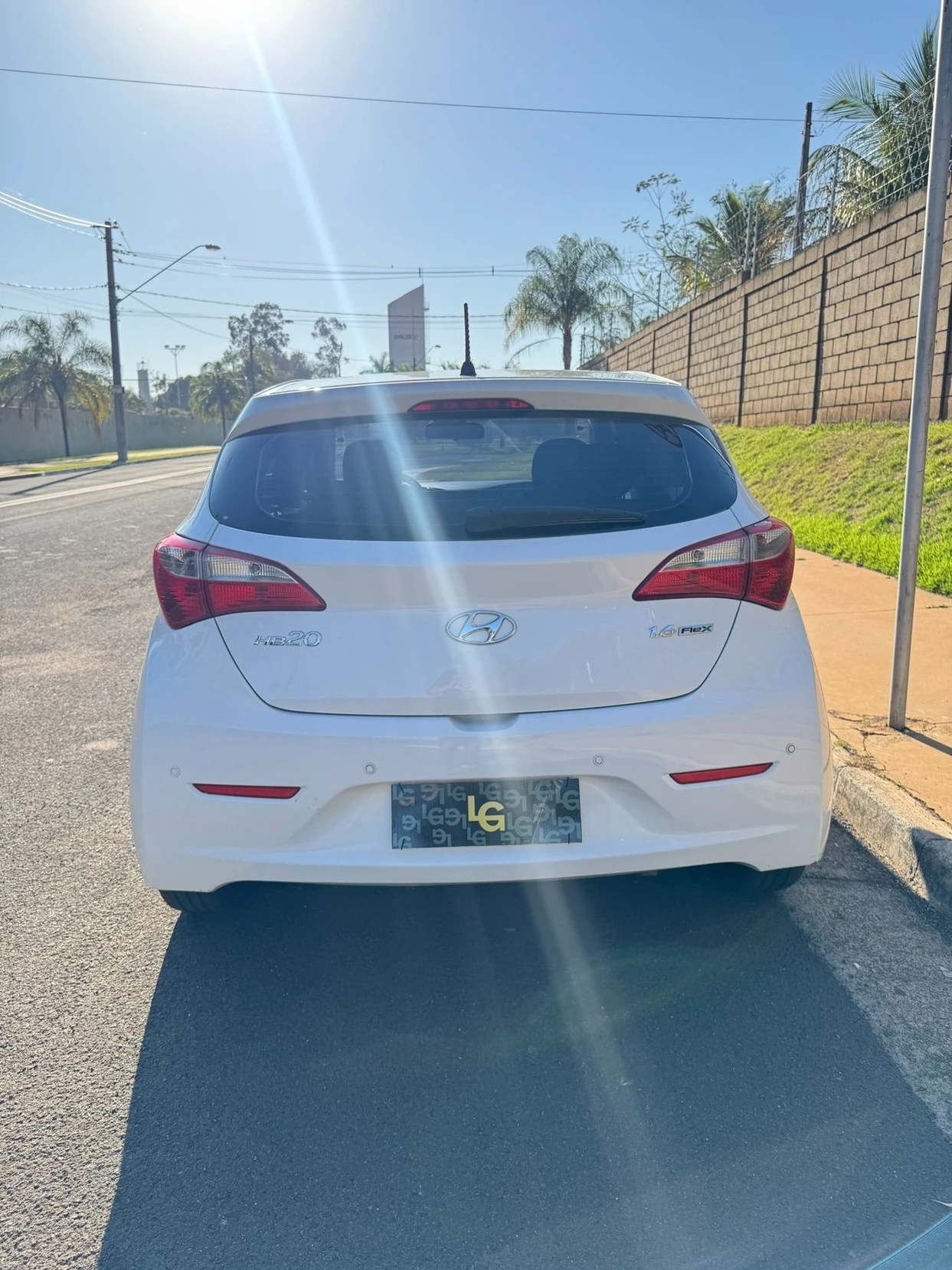 HYUNDAI HB20