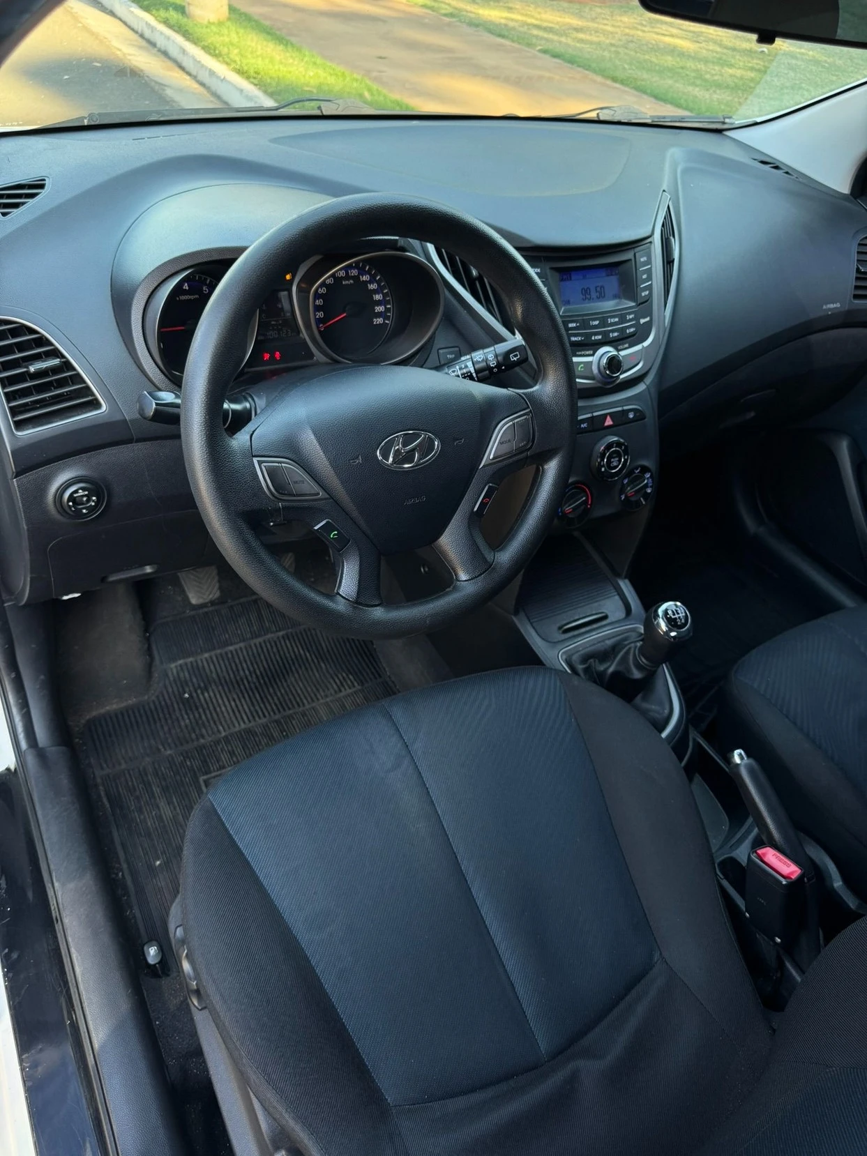 HYUNDAI HB20
