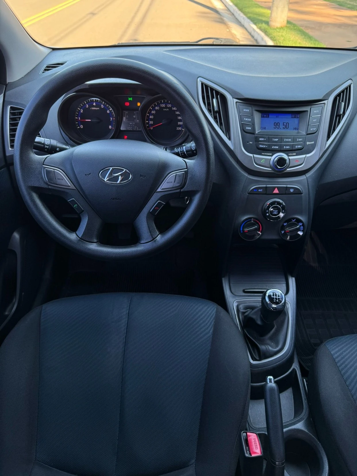 HYUNDAI HB20