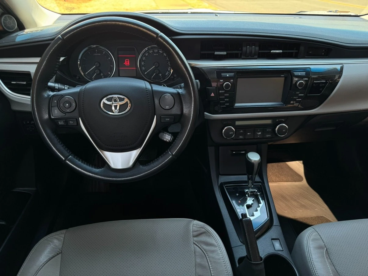 TOYOTA COROLLA