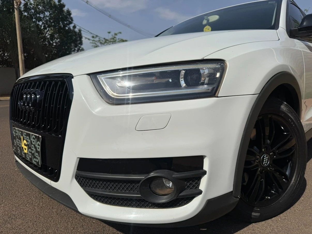 AUDI Q3