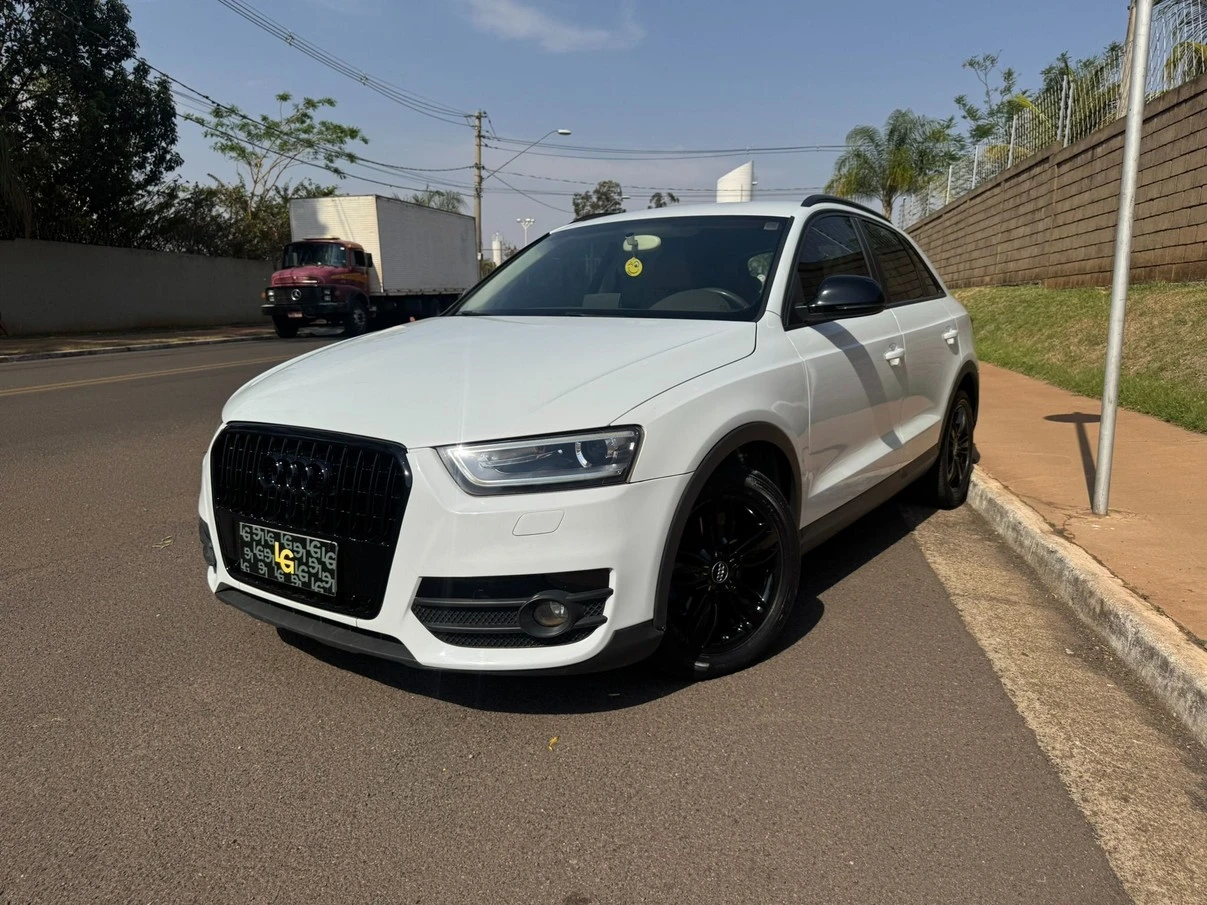 AUDI Q3