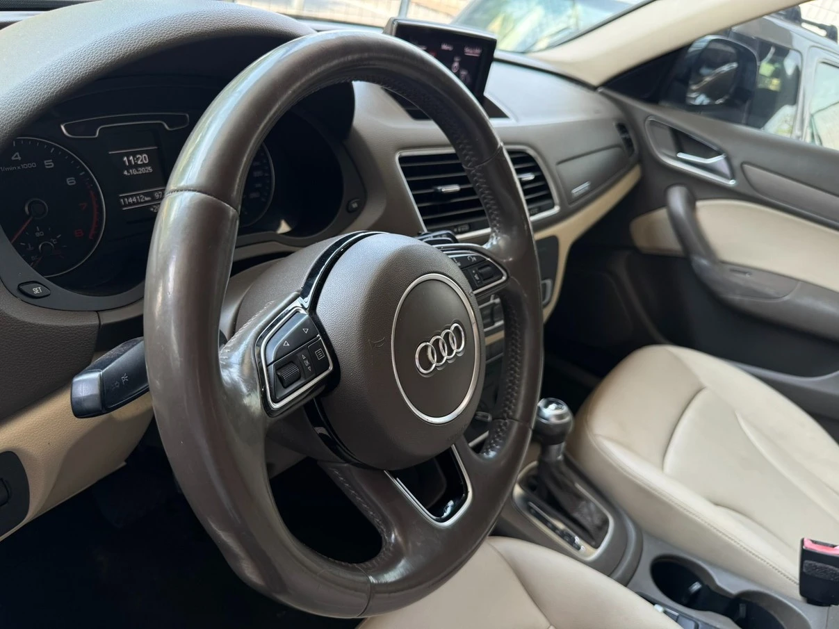 AUDI Q3