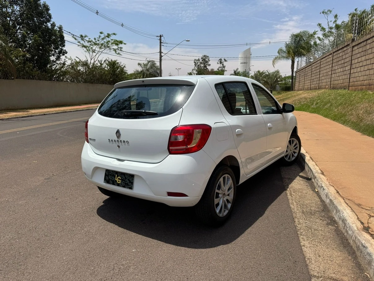 RENAULT SANDERO