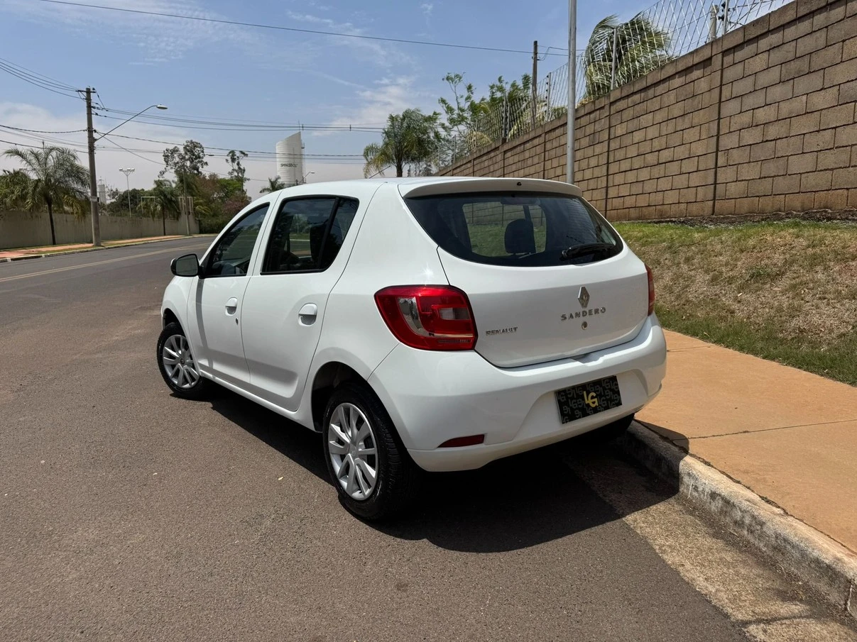 RENAULT SANDERO