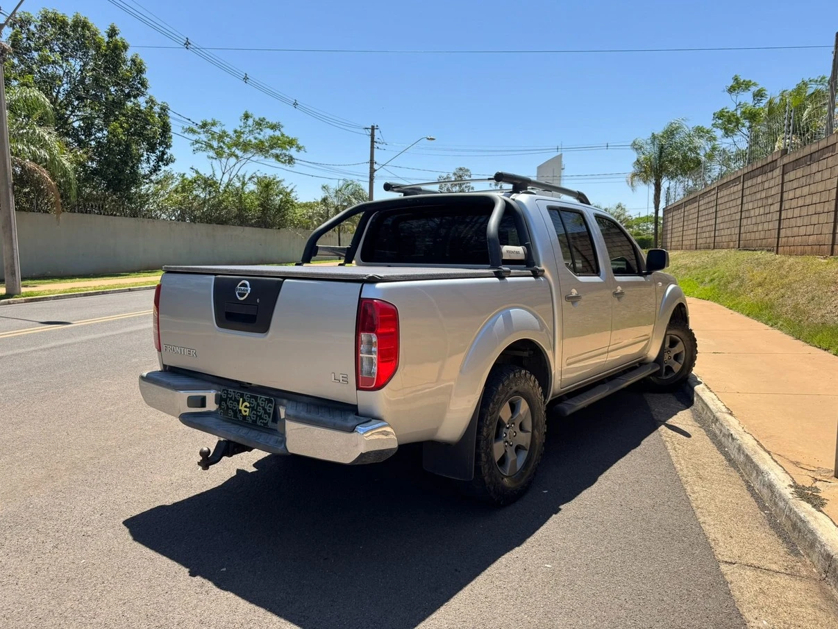 NISSAN FRONTIER