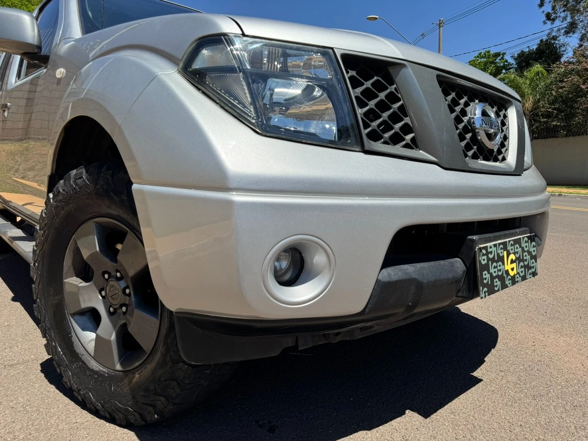 NISSAN FRONTIER