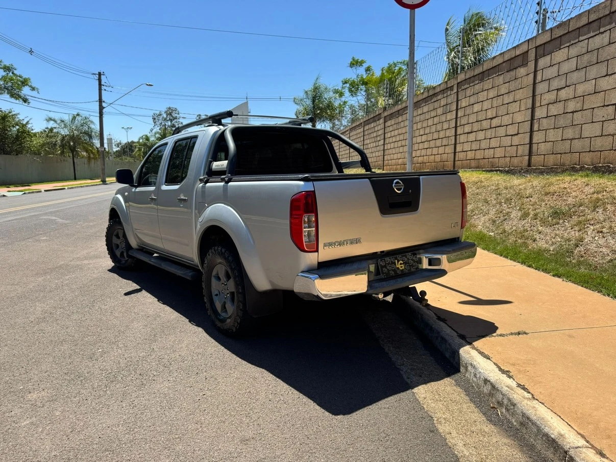 NISSAN FRONTIER