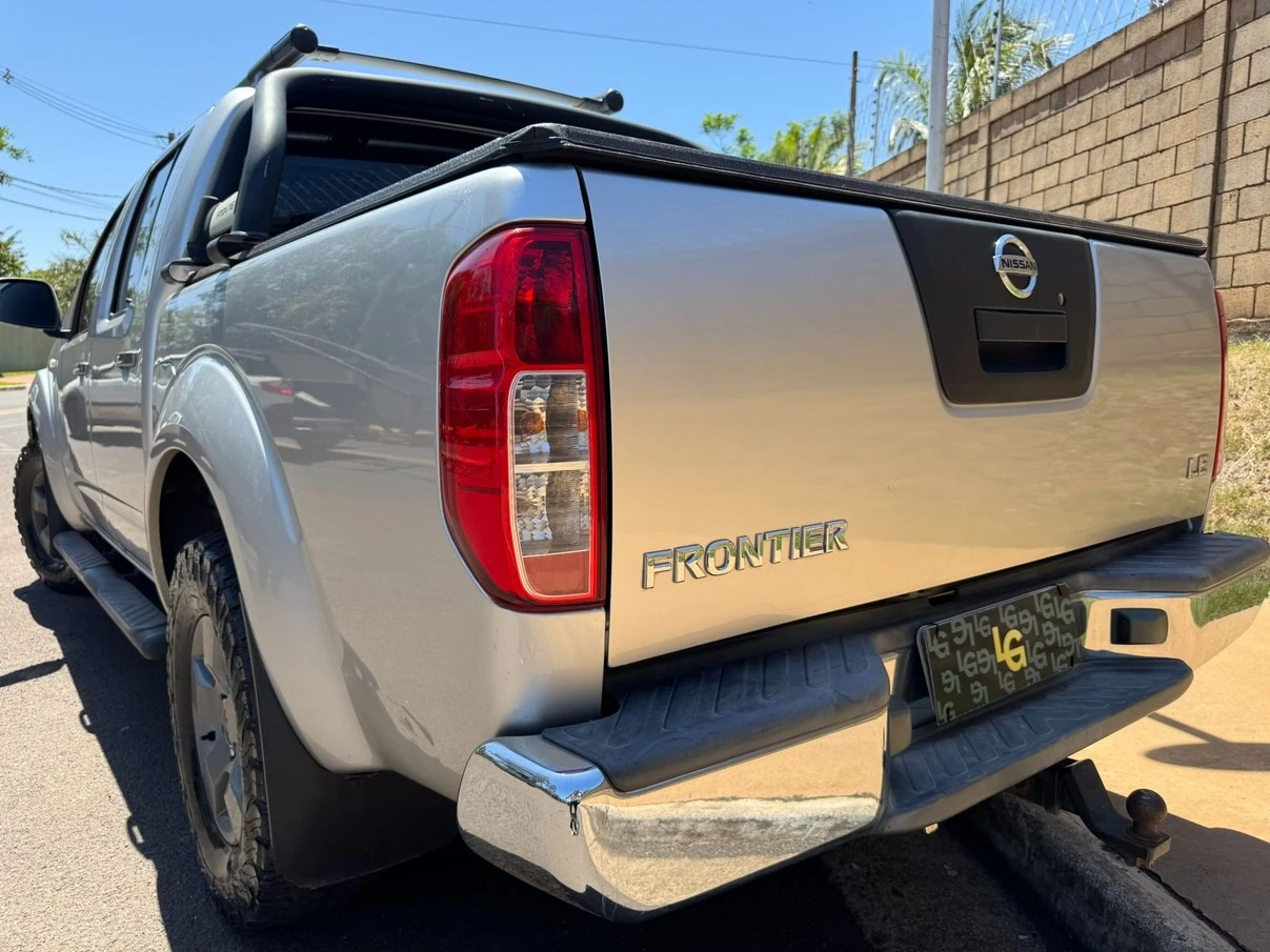 NISSAN FRONTIER