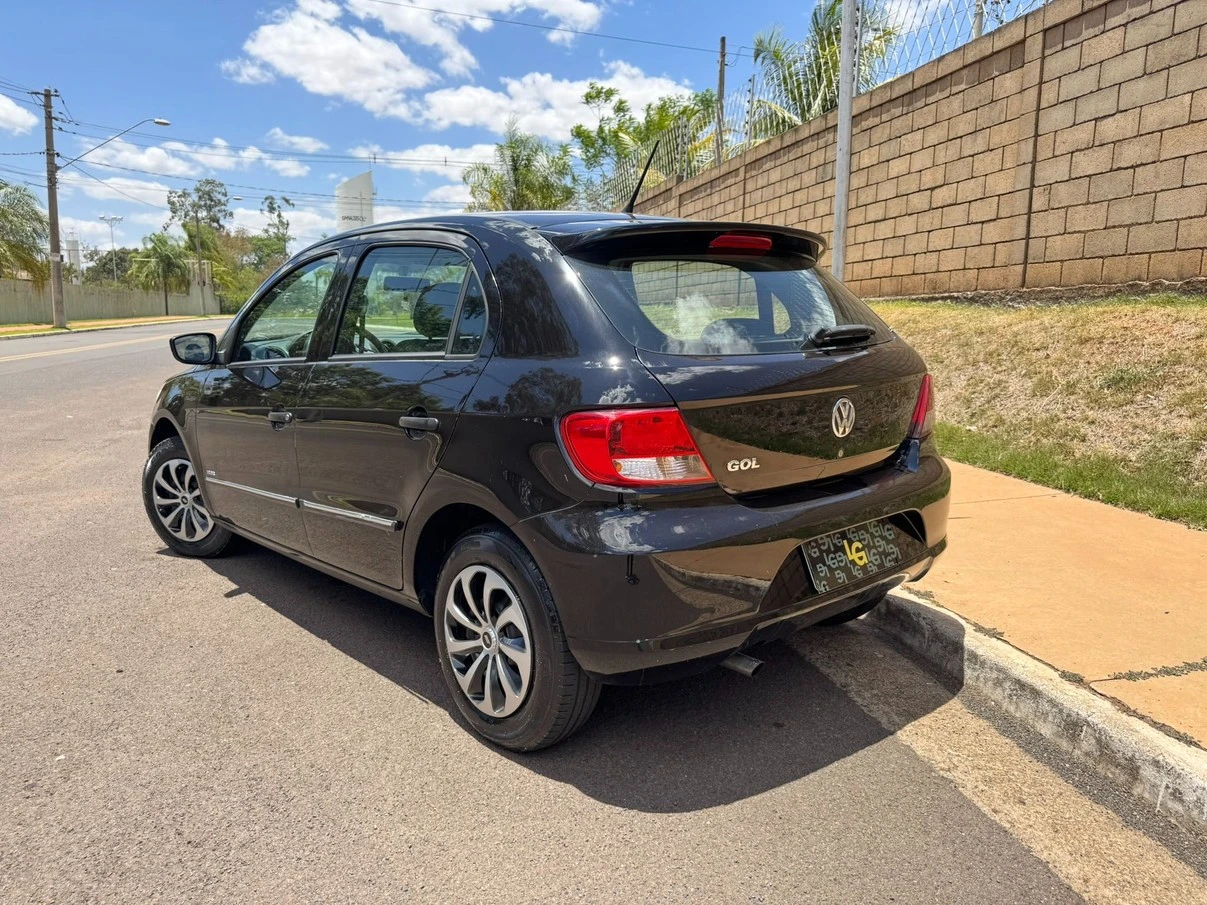 VOLKSWAGEN GOL