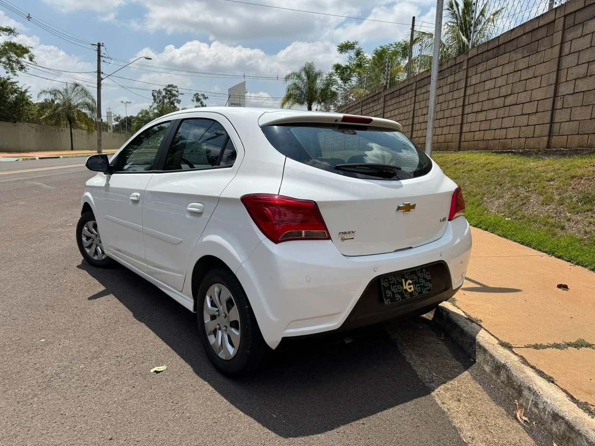 CHEVROLET ONIX