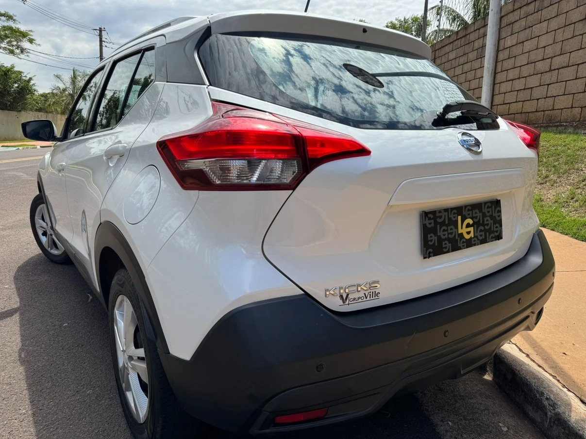 NISSAN KICKS