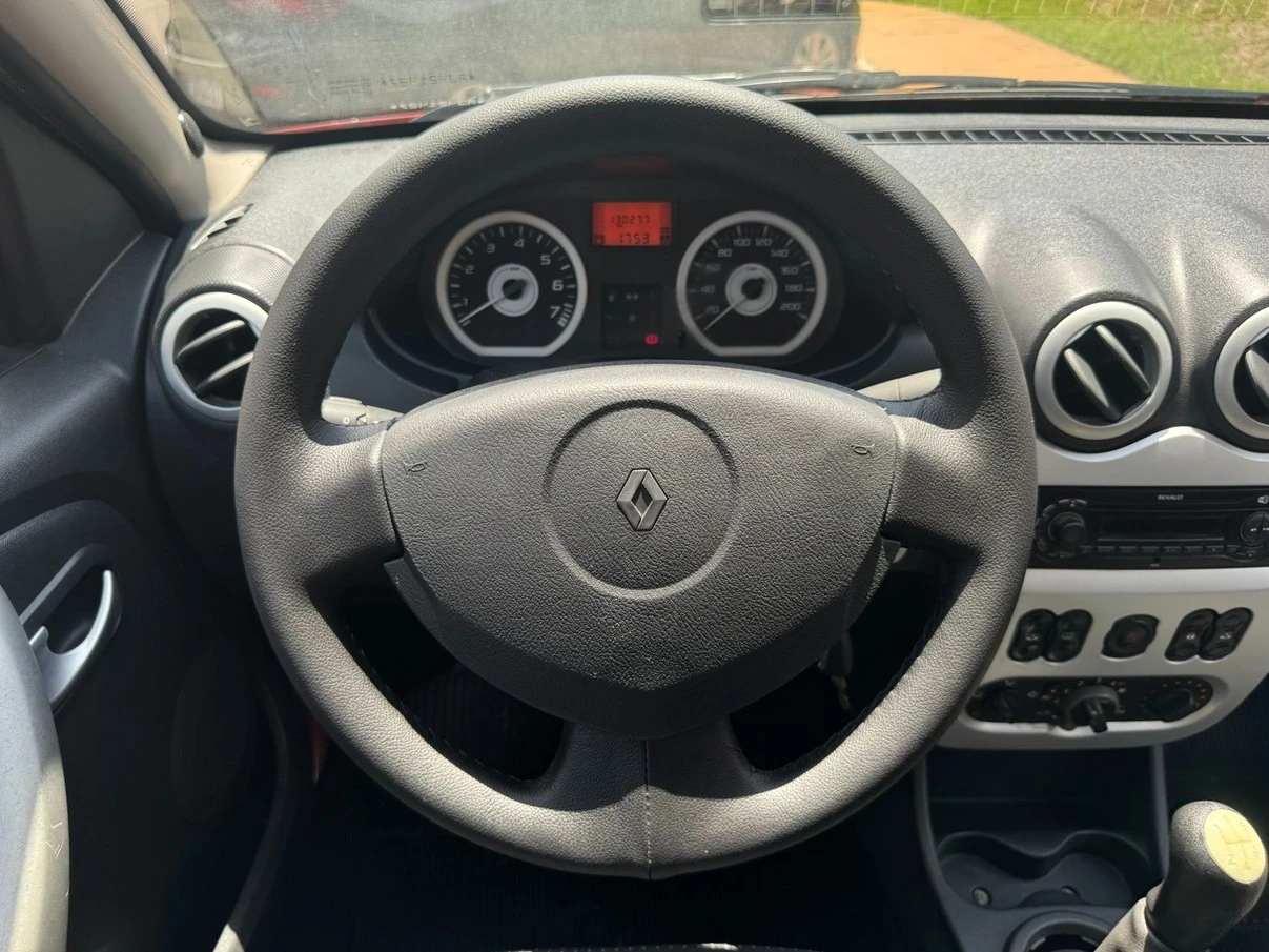 RENAULT SANDERO
