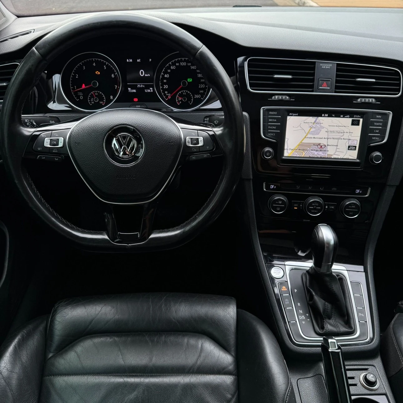 VOLKSWAGEN GOLF