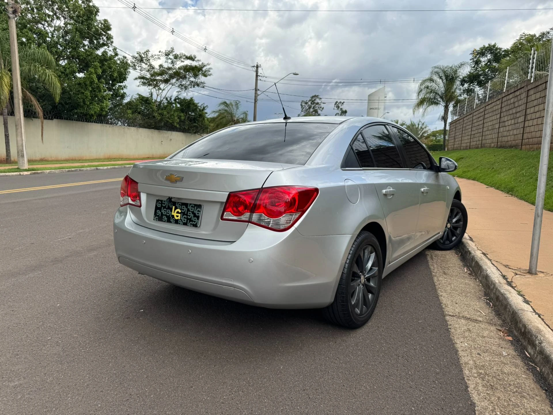 CHEVROLET CRUZE
