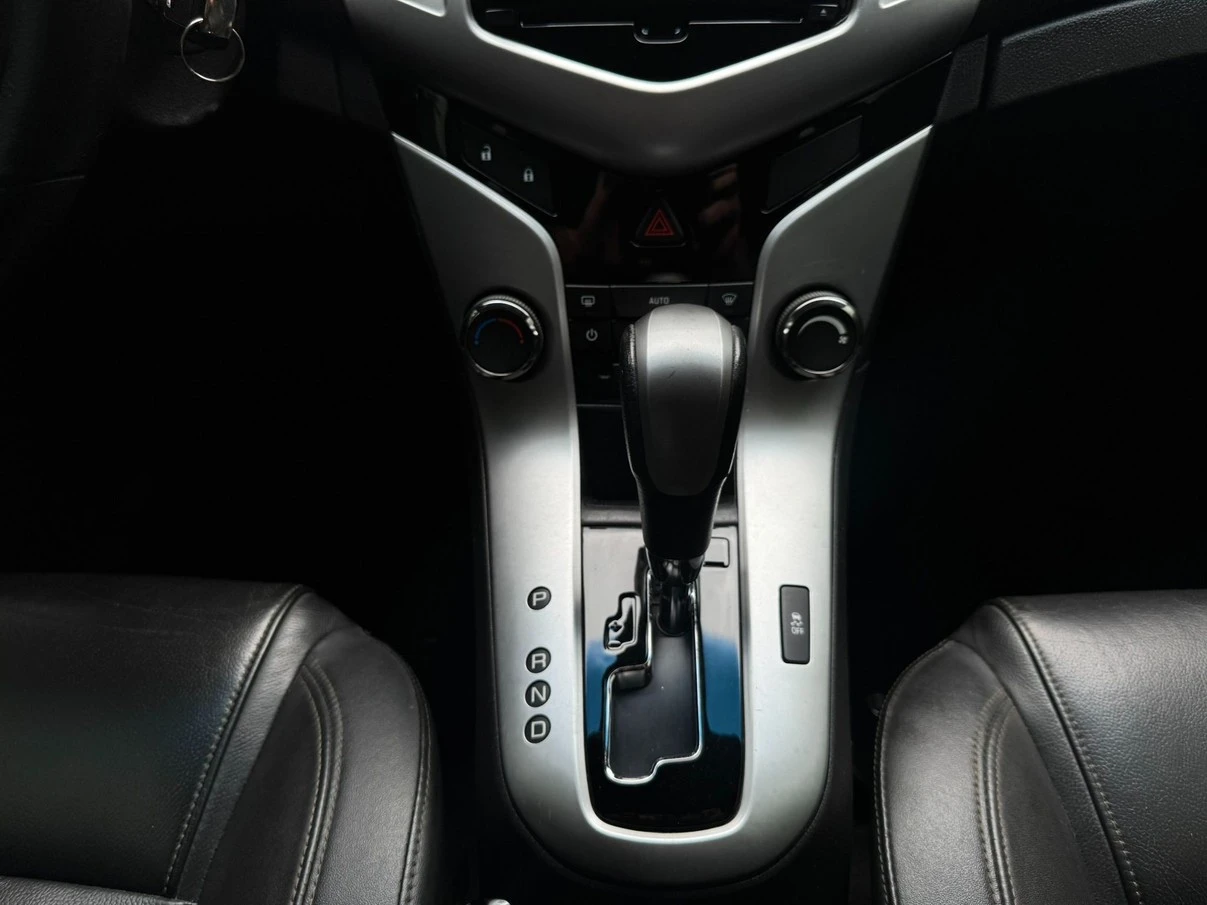 CHEVROLET CRUZE