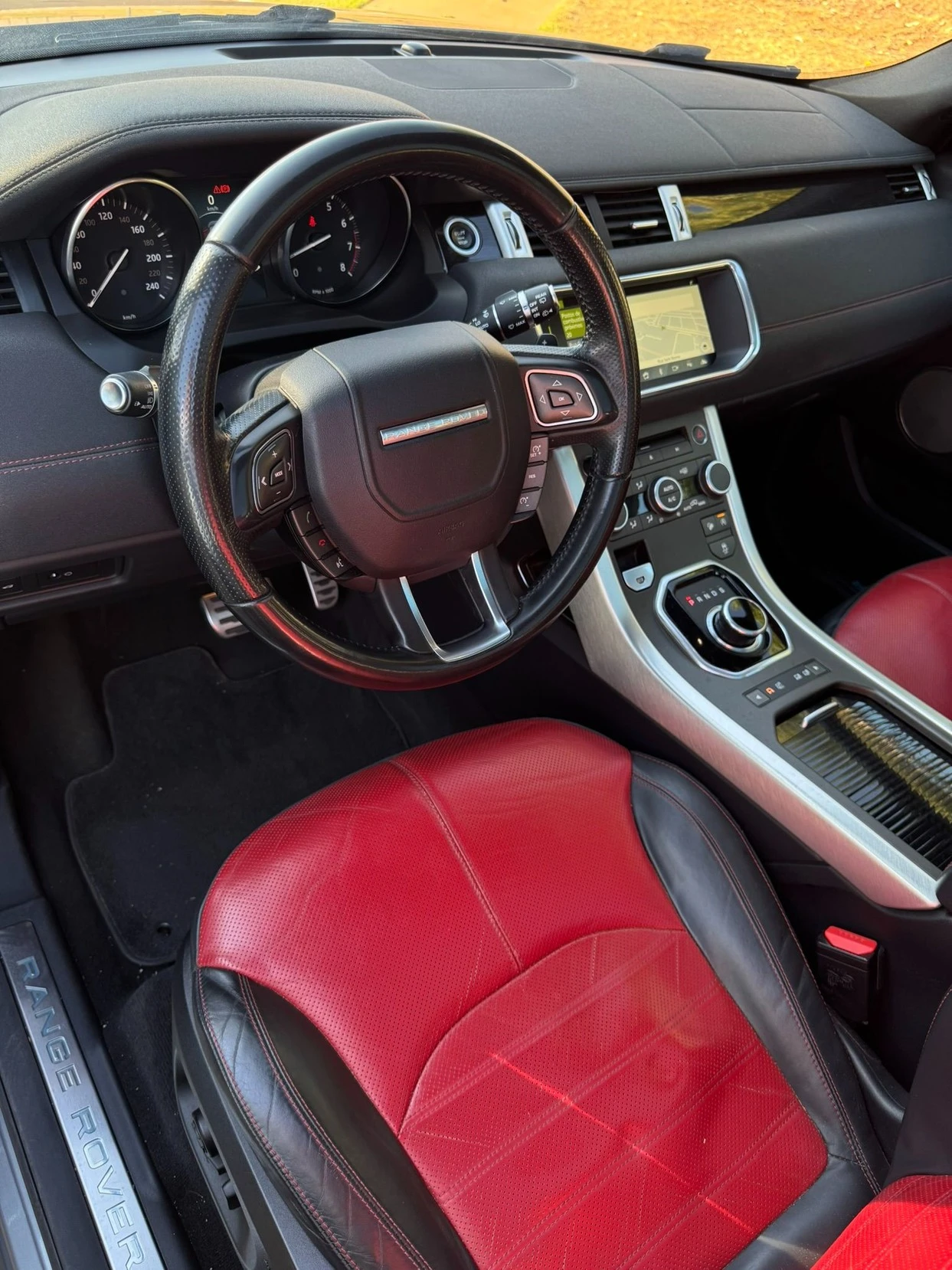 LAND ROVER RANGE ROVER EVOQUE