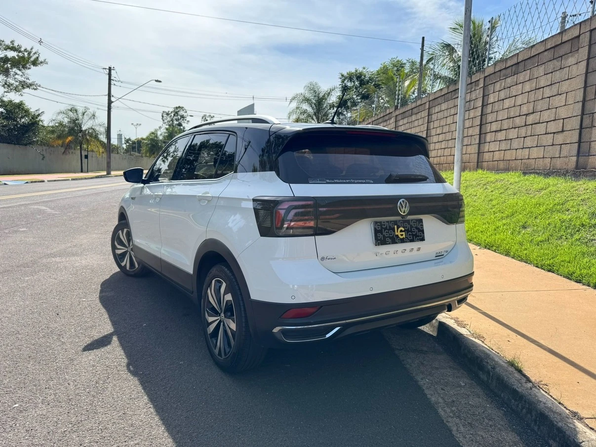VOLKSWAGEN T-CROSS