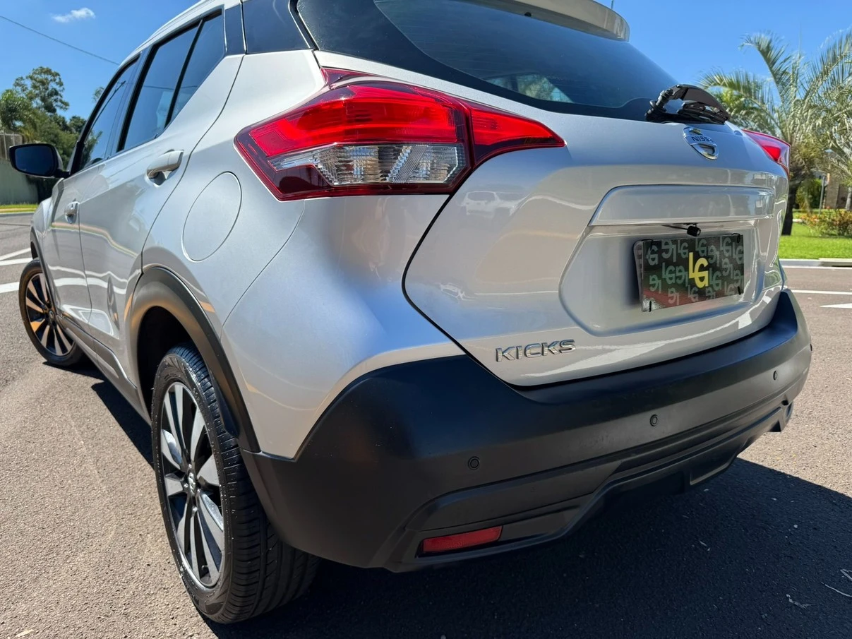 NISSAN KICKS