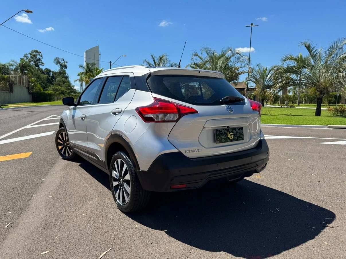 NISSAN KICKS
