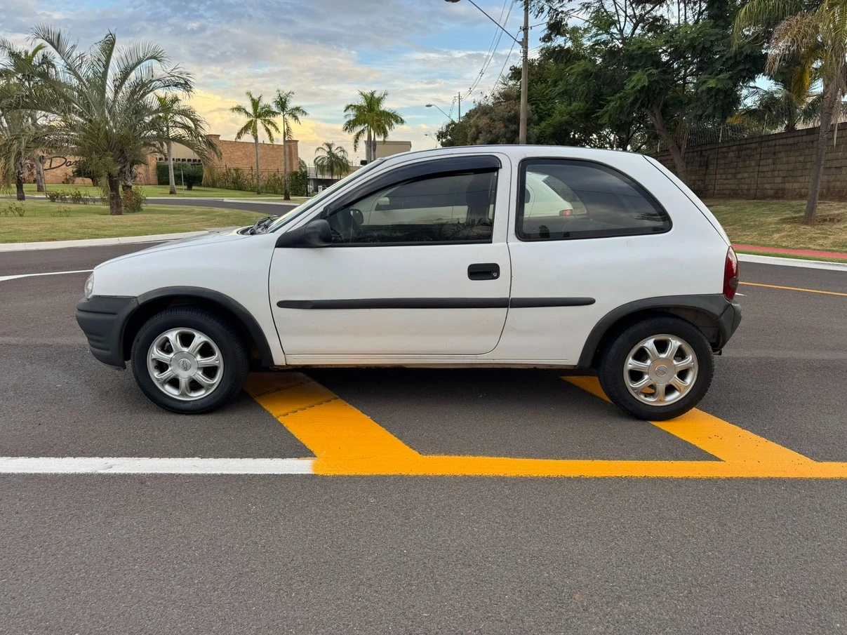 CHEVROLET CORSA