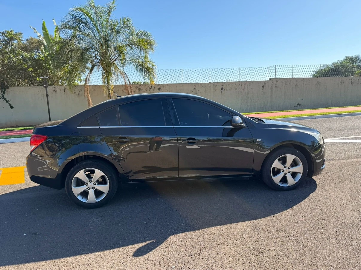 CHEVROLET CRUZE