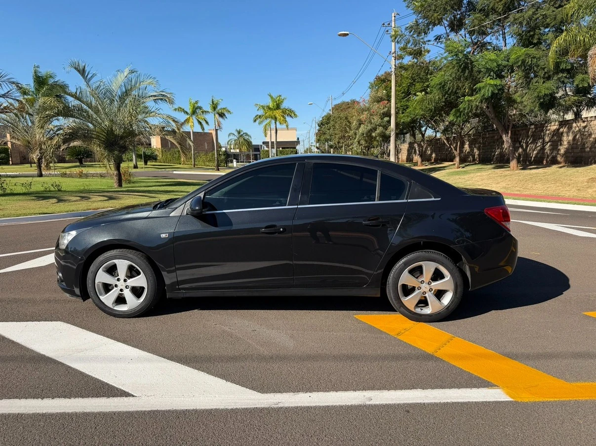 CHEVROLET CRUZE