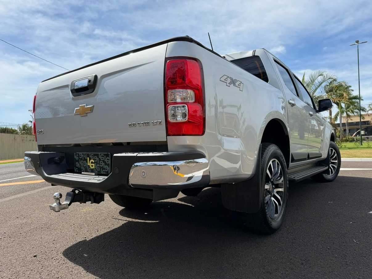 CHEVROLET S10
